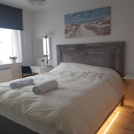 Barnoaks House - Private Room Ensuite Bathroom Homestay دبلن المظهر الخارجي الصورة