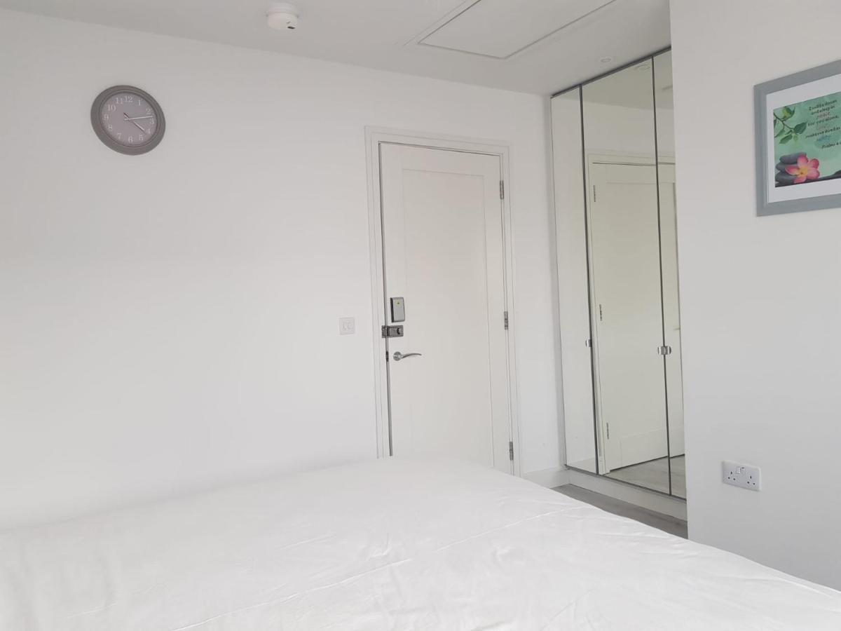 Barnoaks House - Private Room Ensuite Bathroom Homestay دبلن المظهر الخارجي الصورة
