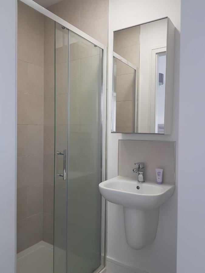 Barnoaks House - Private Room Ensuite Bathroom Homestay دبلن المظهر الخارجي الصورة