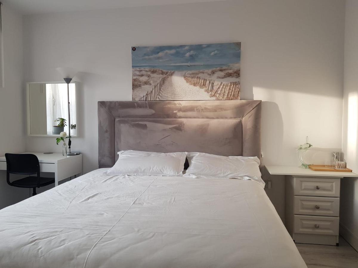 Barnoaks House - Private Room Ensuite Bathroom Homestay دبلن المظهر الخارجي الصورة