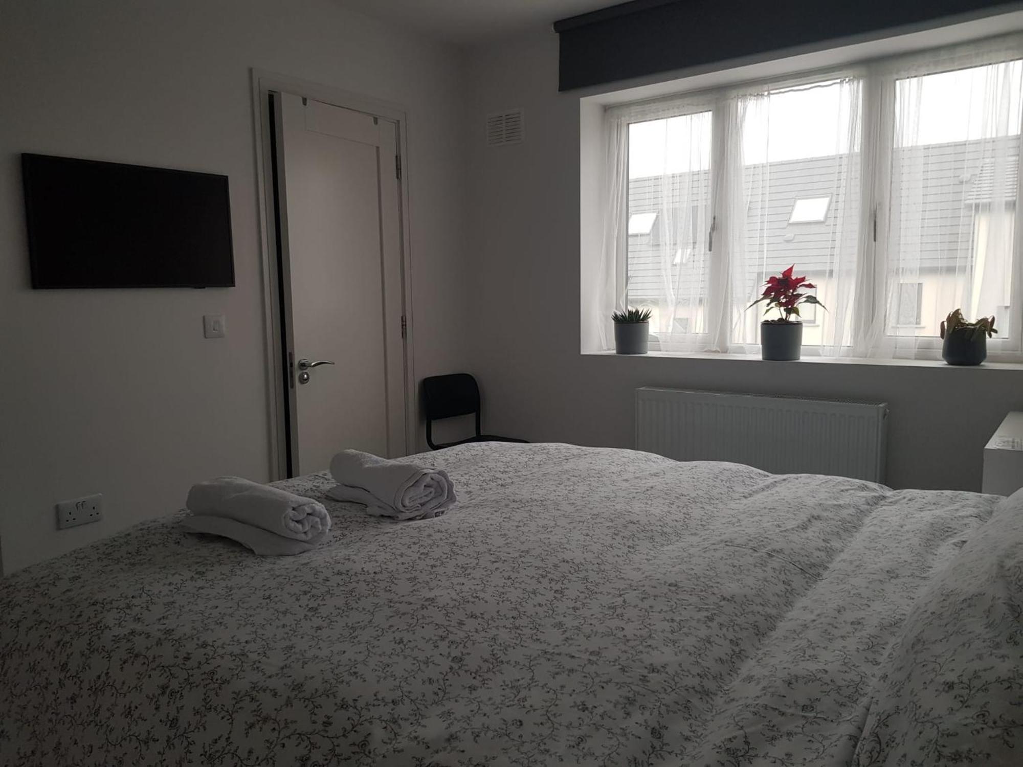 Barnoaks House - Private Room Ensuite Bathroom Homestay دبلن المظهر الخارجي الصورة